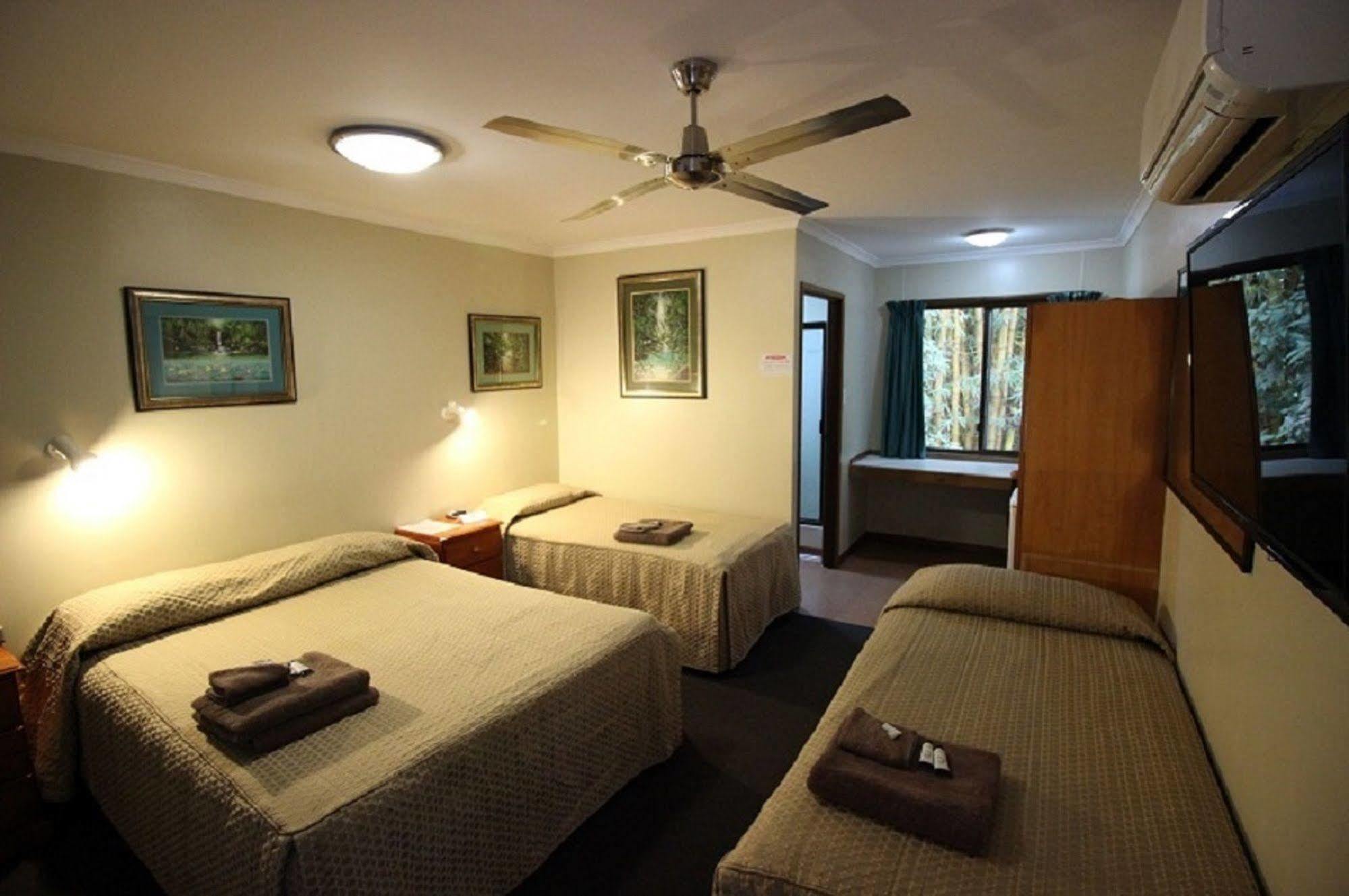 Atherton Hinterland Motel Екстериор снимка