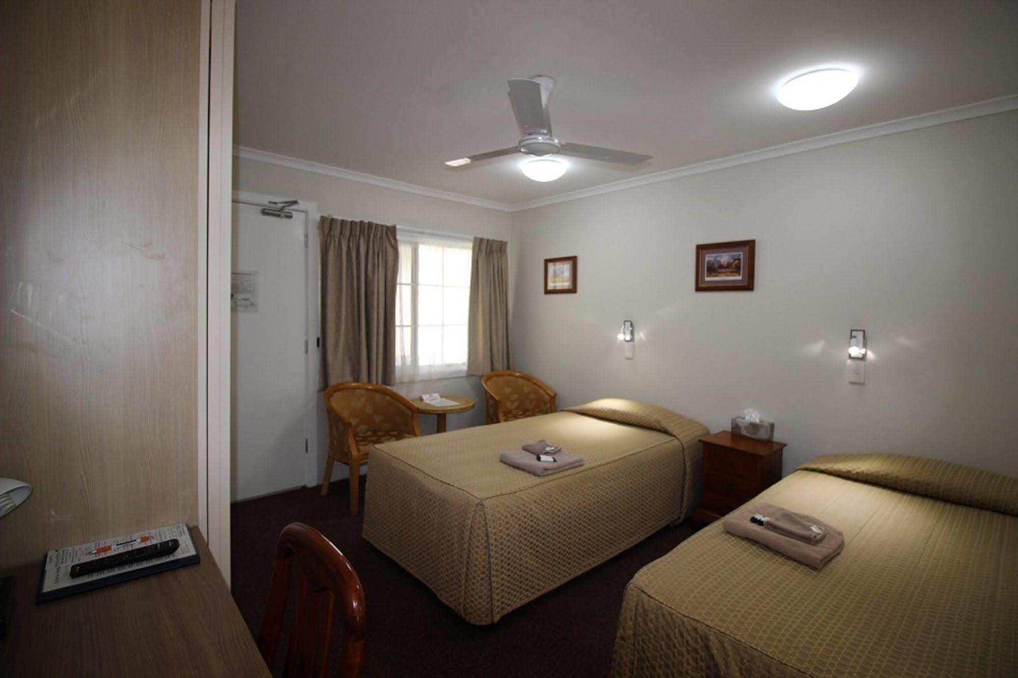 Atherton Hinterland Motel Екстериор снимка